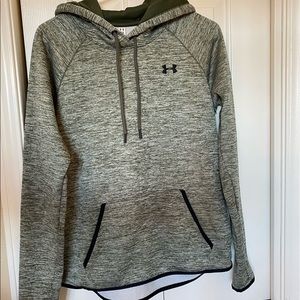 Under Armour Sweatshirt